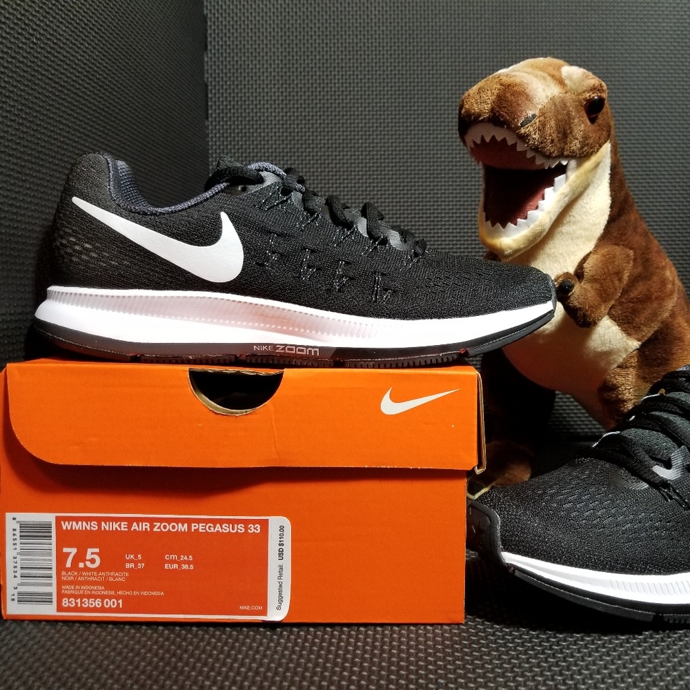 NEW Nike Air Zoom Pegasus 33